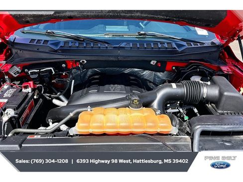 Used 2015 Ford F150 XLT w/ Equipment Group 302A Luxury AWD/4WD image 8