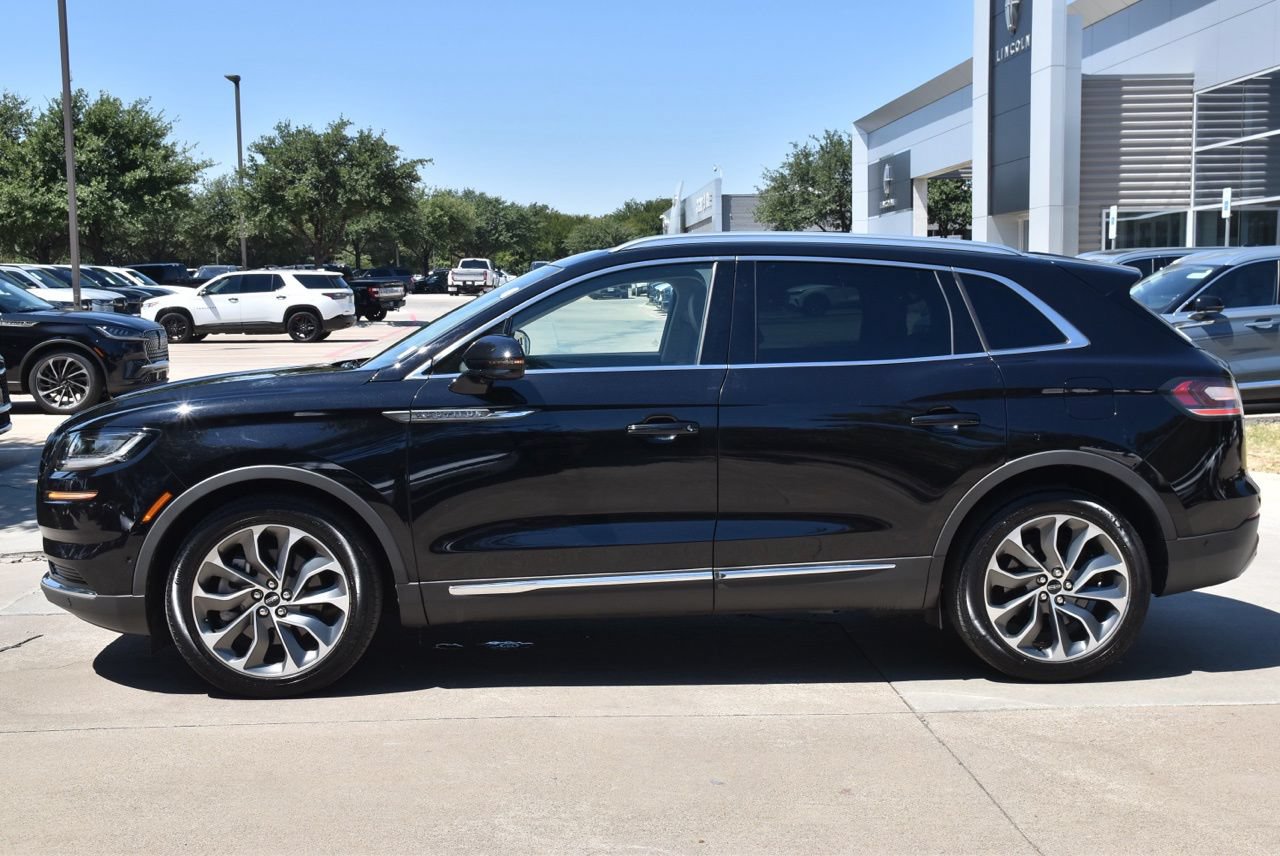 Used 2023 Lincoln Nautilus Reserve w/ Equipment Group 201A AWD/4WD image 12