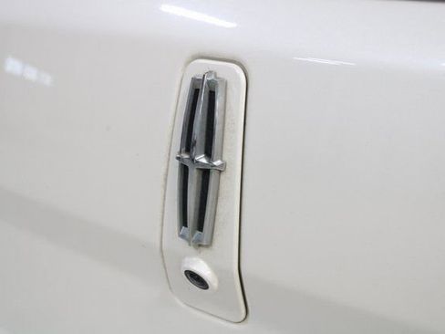 Used 2012 Lincoln MKX AWD image 34