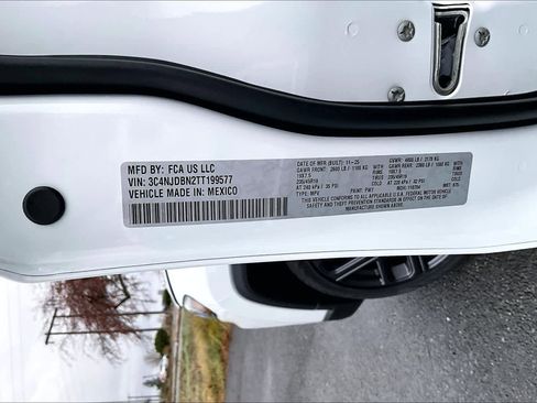 New 2026 Jeep Compass Latitude image 21