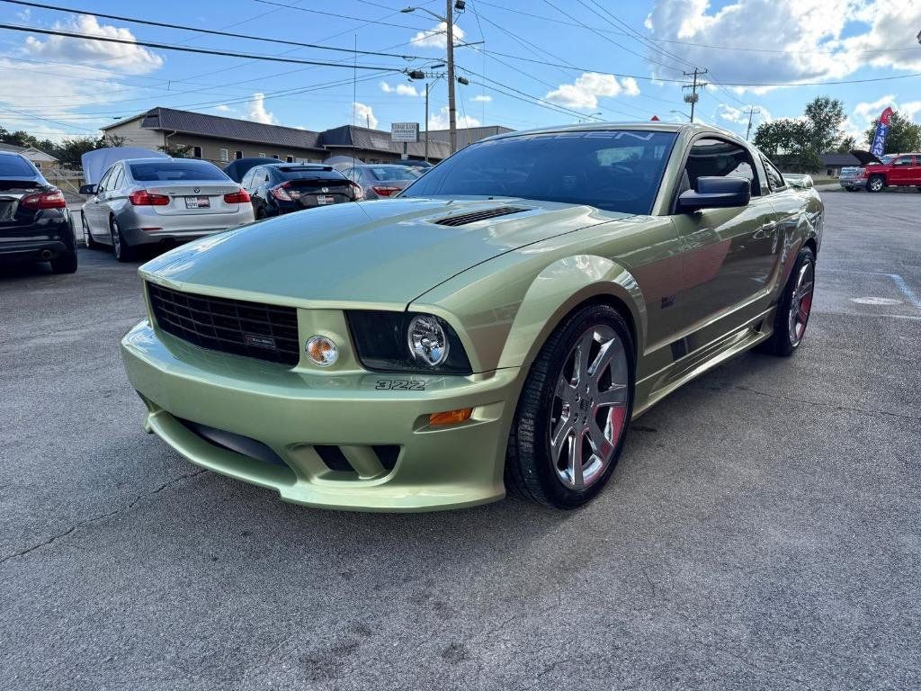 Used 2006 Ford Mustang GT RWD image 3