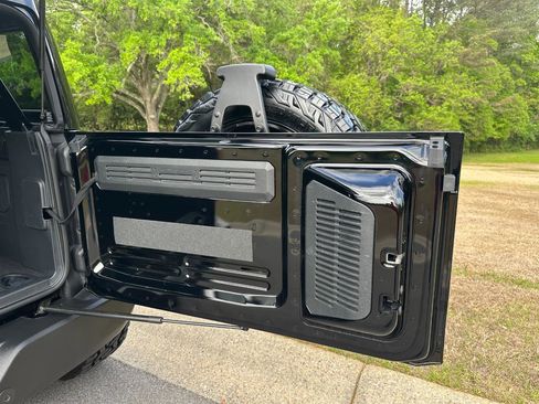 Used 2025 Ford Bronco Outer Banks image 29