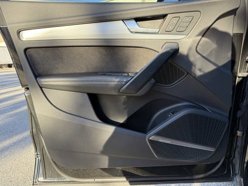 Used 2020 Audi SQ5 Premium Plus w/ Premium Plus Package image 42