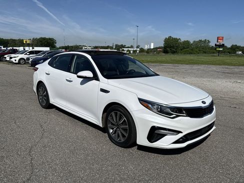 Used 2020 Kia Optima Premium FWD image 2