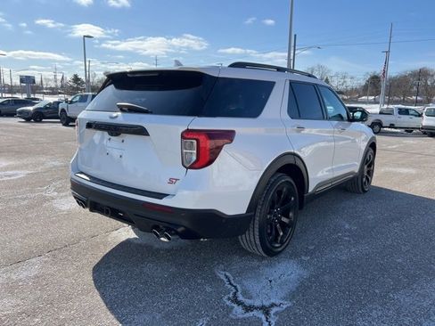 Certified 2020 Ford Explorer ST w/ ST Street Pack image 4