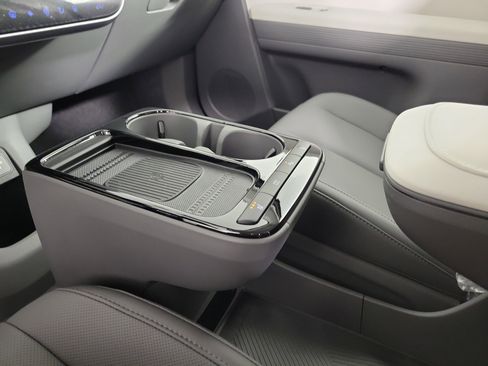 New 2026 Hyundai Ioniq 5 SEL image 19