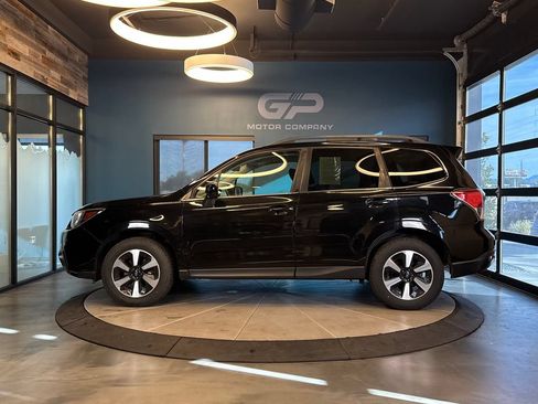 Used 2017 Subaru Forester 2.5i Limited AWD/4WD image 6