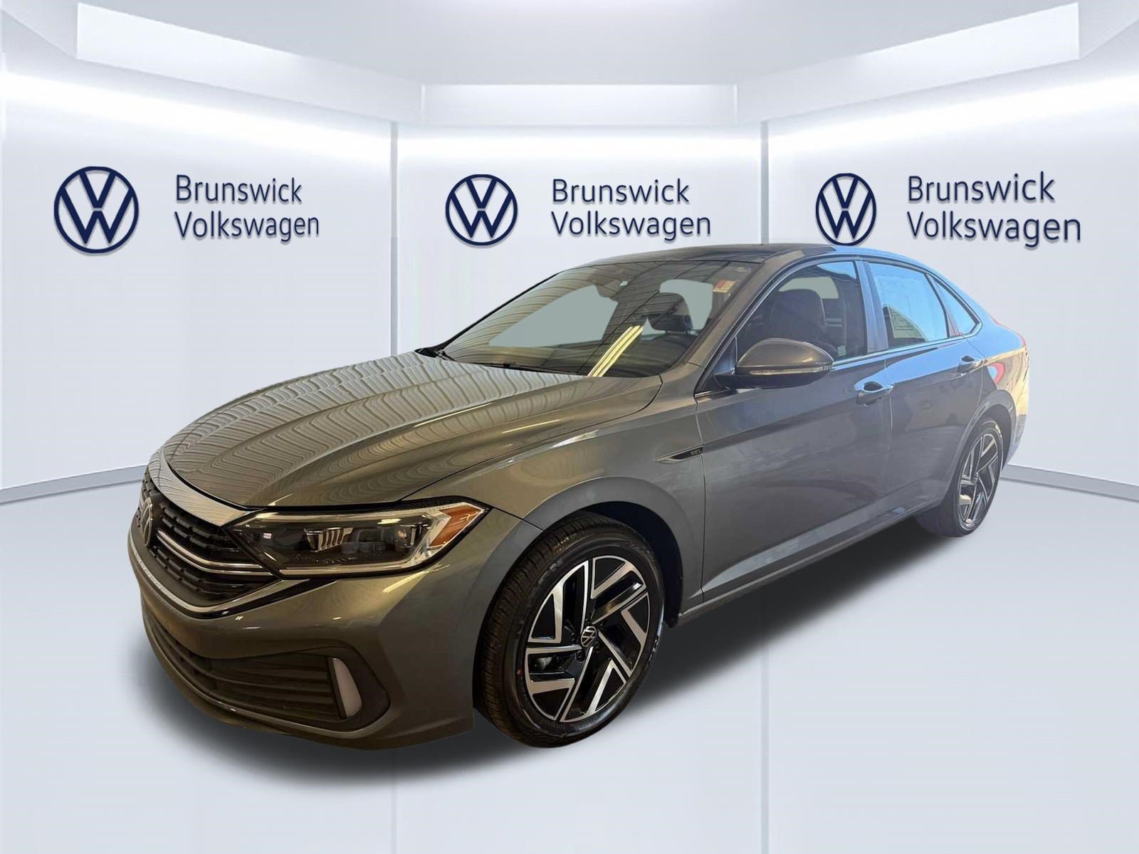 Used 2024 Volkswagen Jetta SEL FWD image 5