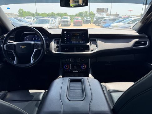 Used 2022 Chevrolet Suburban Premier RWD image 15