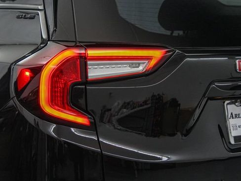 Used 2024 GMC Terrain SLE w/ Driver Convenience Package AWD/4WD image 9