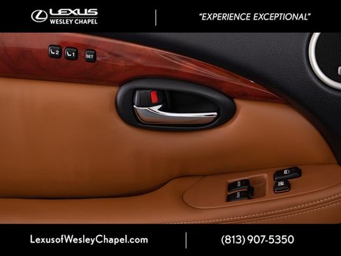 Used 2004 Lexus SC 430 Convertible RWD image 24