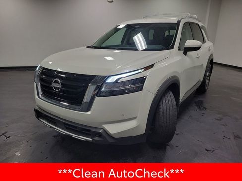 Used 2024 Nissan Pathfinder SL w/ Cargo Package AWD/4WD image 4