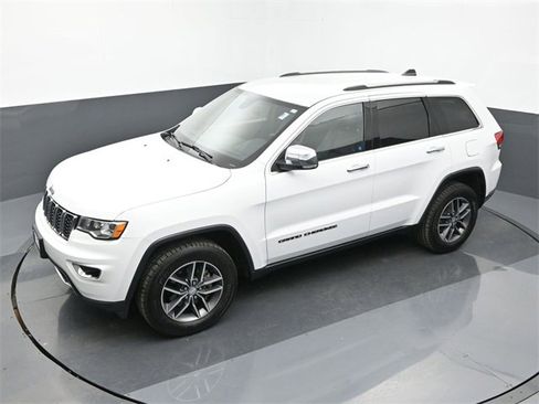 Used 2017 Jeep Grand Cherokee Limited image 15