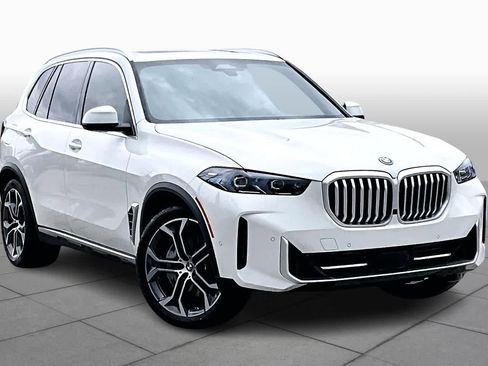Used 2026 BMW X5 xDrive50e w/ Climate Comfort Package AWD/4WD image 2