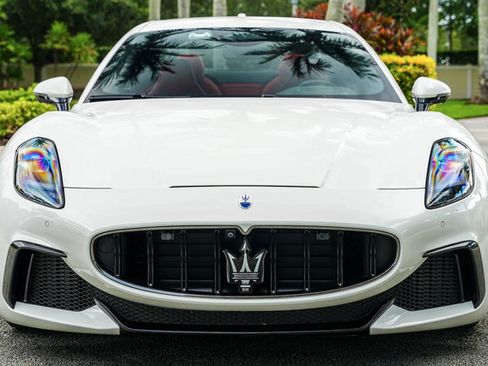 Used 2024 Maserati GranTurismo Trofeo AWD/4WD image 13