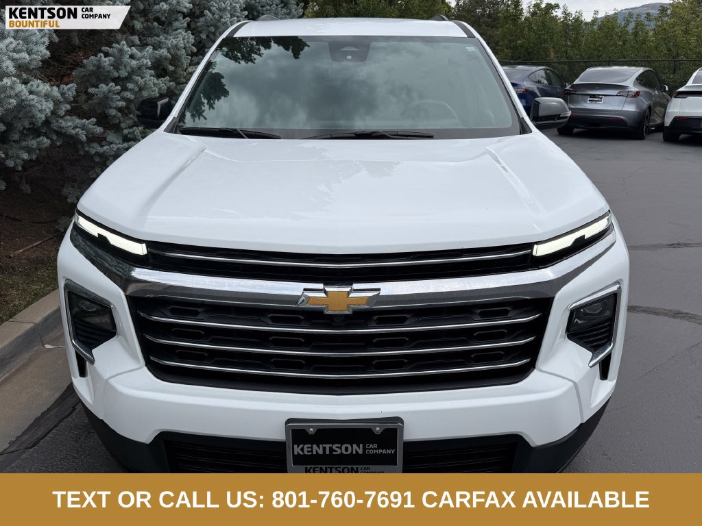 Used 2026 Chevrolet Traverse LT AWD/4WD image 2