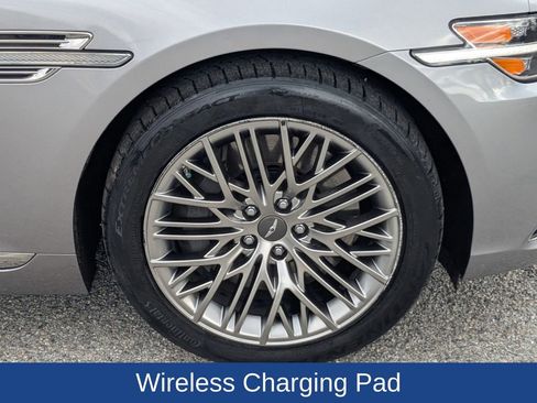 Used 2021 Genesis G90 3.3T Premium image 11