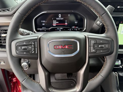 Used 2025 GMC Sierra 2500 AT4 w/ AT4 Premium Plus Package AWD/4WD image 32