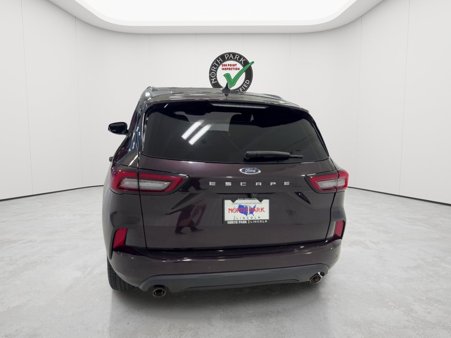 Used 2023 Ford Escape ST-Line w/ Tech Pack #1 FWD image 4