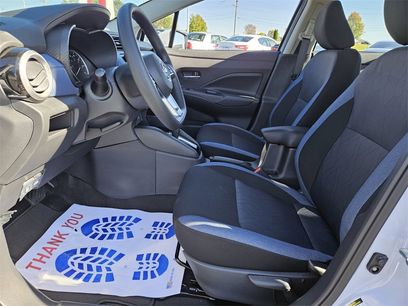 New 2025 Nissan Versa SV w/ Trunk Package