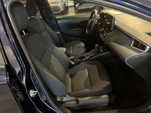 Used 2025 Toyota Corolla LE image 36