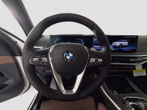 New 2026 BMW X5 xDrive40i w/ Climate Comfort Package AWD/4WD image 11
