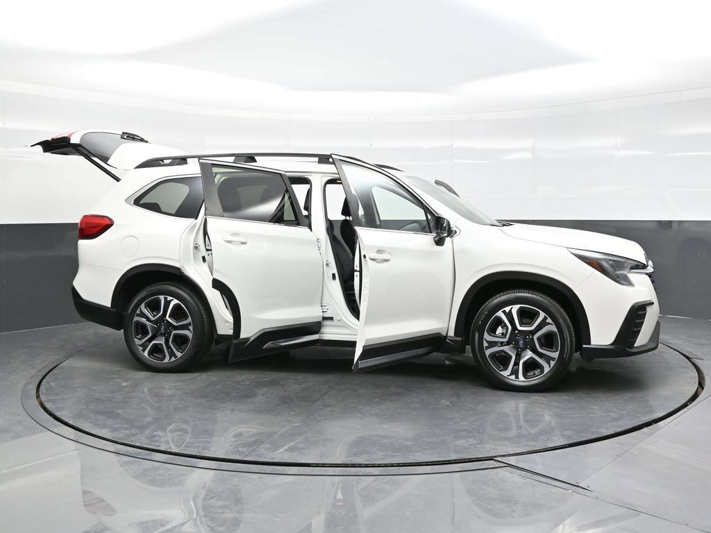 Used 2023 Subaru Ascent Limited AWD/4WD image 46
