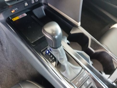 Used 2025 Toyota Camry SE FWD image 34