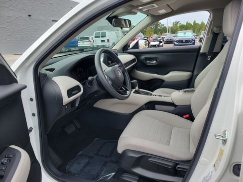 Used 2023 Honda HR-V LX image 15