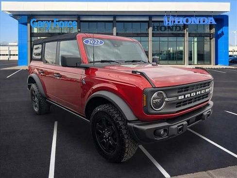 Used 2022 Ford Bronco Black Diamond image 1