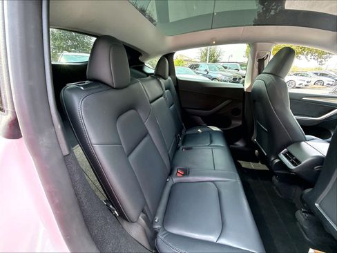 Used 2023 Tesla Model Y Performance AWD/4WD image 25