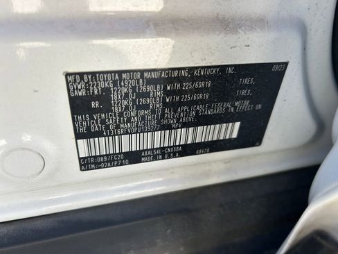 Used 2023 Toyota RAV4 SE image 10