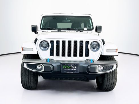 Used 2023 Jeep Wrangler Unlimited Sahara w/ Cold Weather Group AWD/4WD image 2