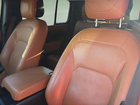 Used 2023 Land Rover Defender 130 SE image 44