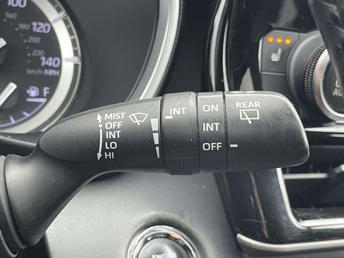 Certified 2022 Toyota Highlander XLE image 24