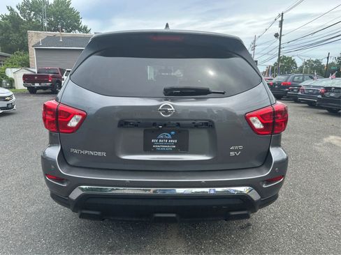 Used 2019 Nissan Pathfinder SV image 15