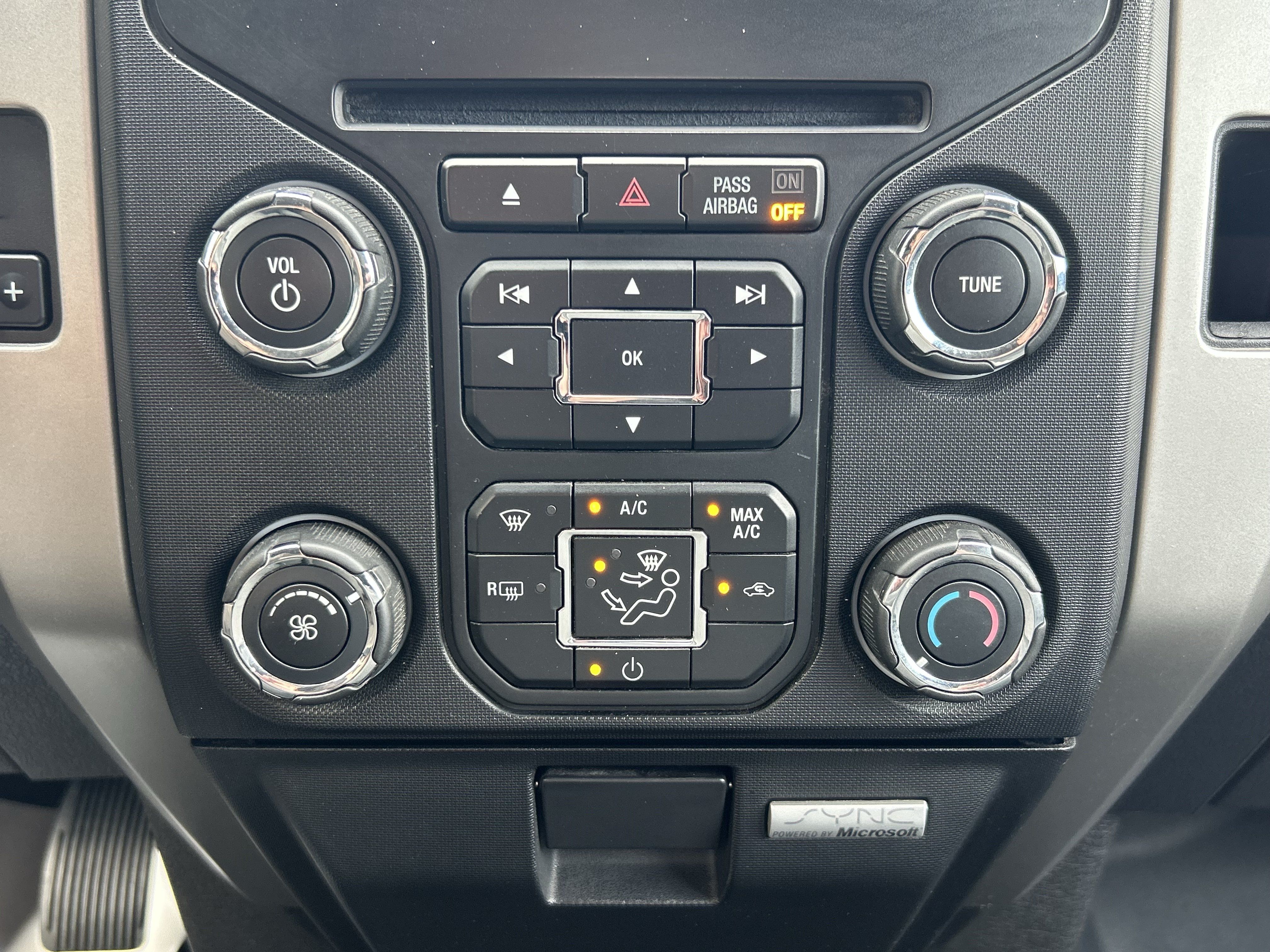 Used 2014 Ford F150 XLT w/ Equipment Group 302A Luxury AWD/4WD image 30
