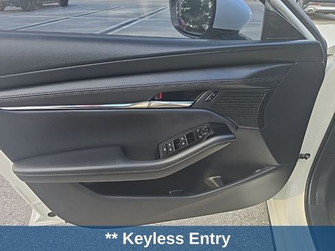 Used 2021 MAZDA MAZDA3 s image 13