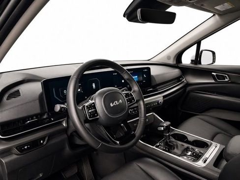 Used 2026 Kia Carnival SX w/ SX Dark Edition Package FWD image 18