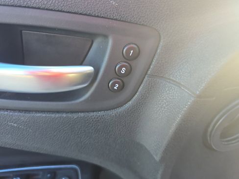 Used 2022 Chrysler 300 Touring L w/ Comfort Group image 23