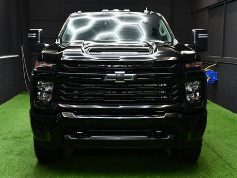 Used 2026 Chevrolet Silverado 2500 Custom w/ Custom Value Package AWD/4WD image 12