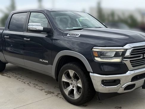 Used 2019 RAM 1500 Laramie AWD/4WD image 7
