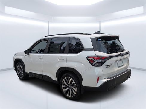 New 2025 Subaru Forester Touring image 5