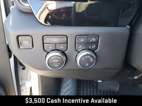 New 2026 GMC Sierra 1500 SLE w/ Preferred Package AWD/4WD image 34