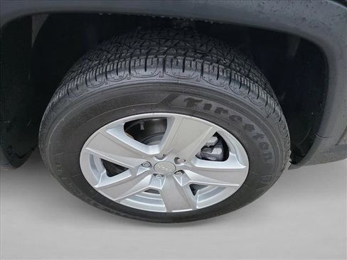 Used 2022 Jeep Compass Latitude image 10