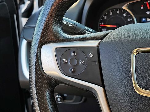 Used 2024 GMC Terrain SLE image 21