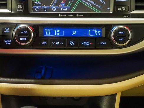 Used 2019 Toyota Highlander Limited image 33