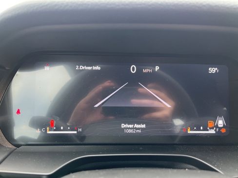 Used 2025 Jeep Grand Cherokee Laredo X image 11