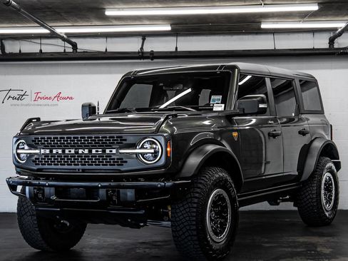 Used 2022 Ford Bronco Badlands AWD/4WD image 1