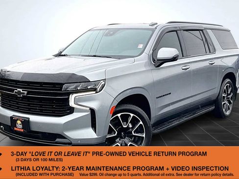 Used 2023 Chevrolet Suburban RST image 1